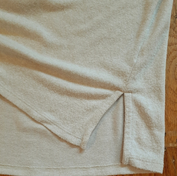 Sweater - Picture 5 of 10